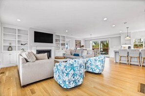 Living Room (1)