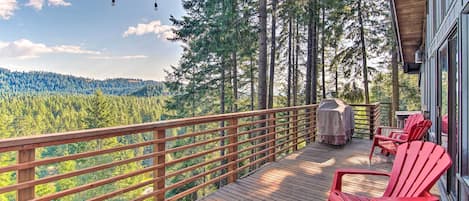 Cle Elum Vacation Rental | 1BR | 1BA | 1,100 Sq Ft | Stairs Required