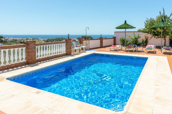 Villa Tres Olivos image