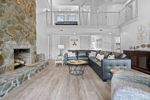 Plenty of seating in living room. NOTE FIREPLACE NOT FOR USE!