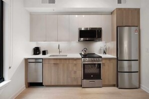 Noma Washington 1 Bedroom Kitchen