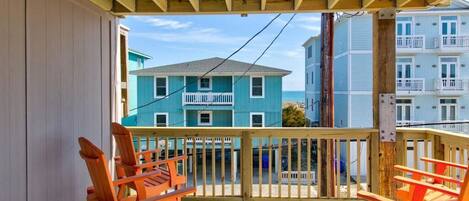 Front deck views and breeze