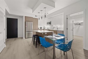 Noma Washington 2 Bedroom Kitchen