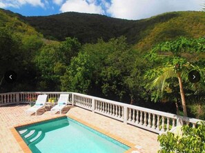 Shared pool area