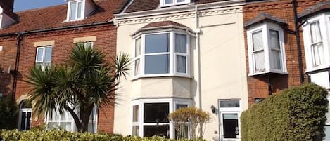 The Halt Sheringham - Front Facade