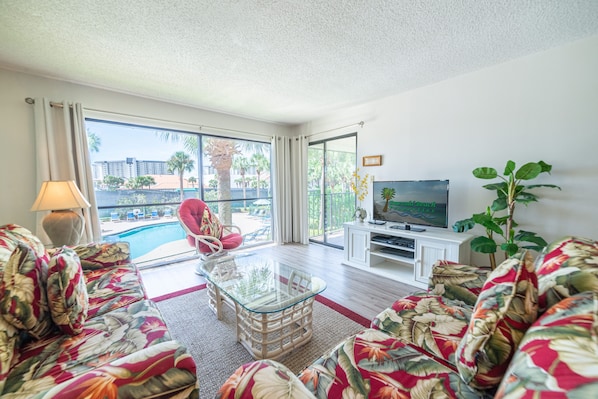 Welcome to Palm of His Hand, Edgewater Villa 2713 by Emerald Beach Properties in beautiful Panama City Beach, Florida!
