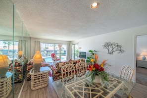 Beautiful Tropical Dining Table seats 6