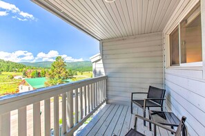 Balcony | Mountain Views