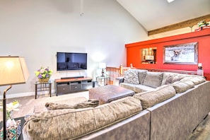Living Area | Smart TV | Central Air Conditioning