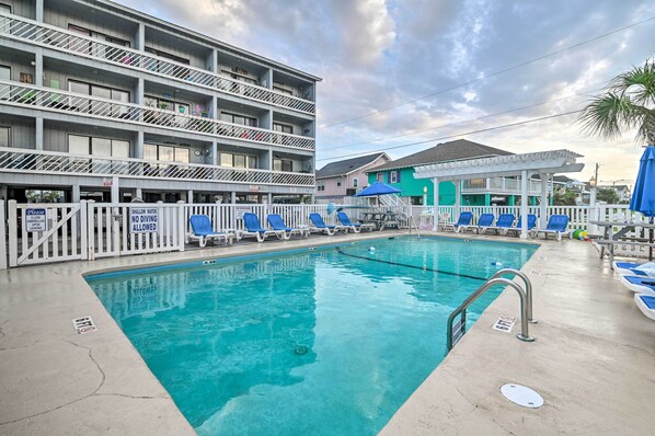 Murrells Inlet Vacation Rental | 1BR | 1BA | Stairs Required | 608 Sq Ft