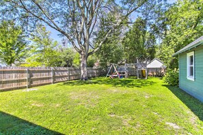 Fenced-In Yard | Pets Welcome w/ Fee