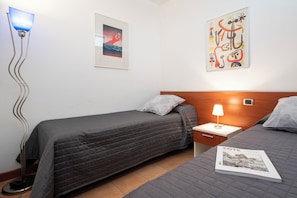 Twin bedroom