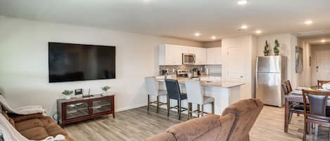 Bullhead City Vacation Rental | 4BR | 2BA | 1,400 Sq Ft