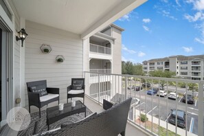 Balcony#disney #parks #kingdom #springs #secretlake #resort #apartment #vacation #Rental #waterpark #kissimmee #orlando #universal #citywalk