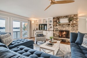 Unapparelled views of Lake Norman from the main family room.  