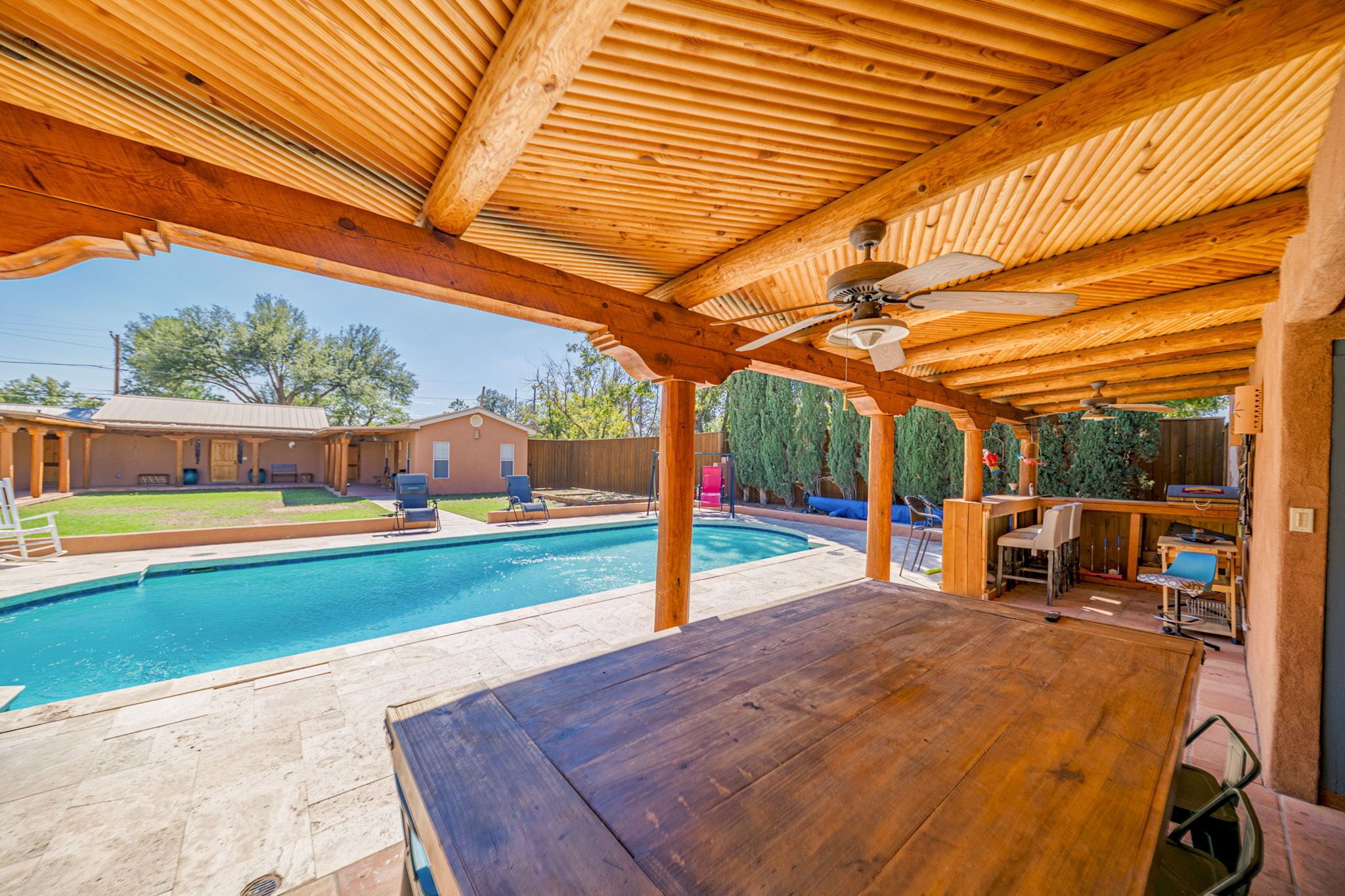 Billede af Right At Home-Midland Adobe Compound with Pool and Fire Pits and Billiards