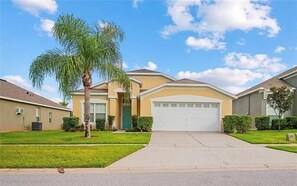Grass, Building, Vegetation, Tree, Mansion