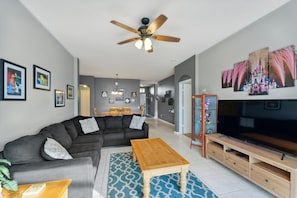 Living Room, Furniture, Indoors, Home Decor, Screen