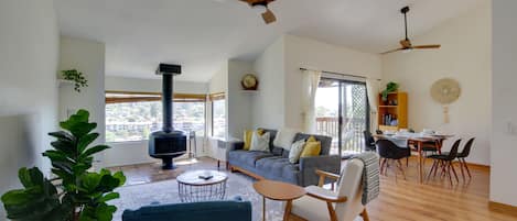 La Mesa Vacation Rental | 2BR | 2.5BA | Townhome | Steps To Access | 1,450 Sq Ft