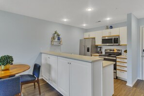 Bar-Height counter top for extra seating.