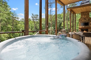 Those hot tub views!