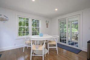 Breakfast nook-31 Bayview St- Chatham- Cape Cod