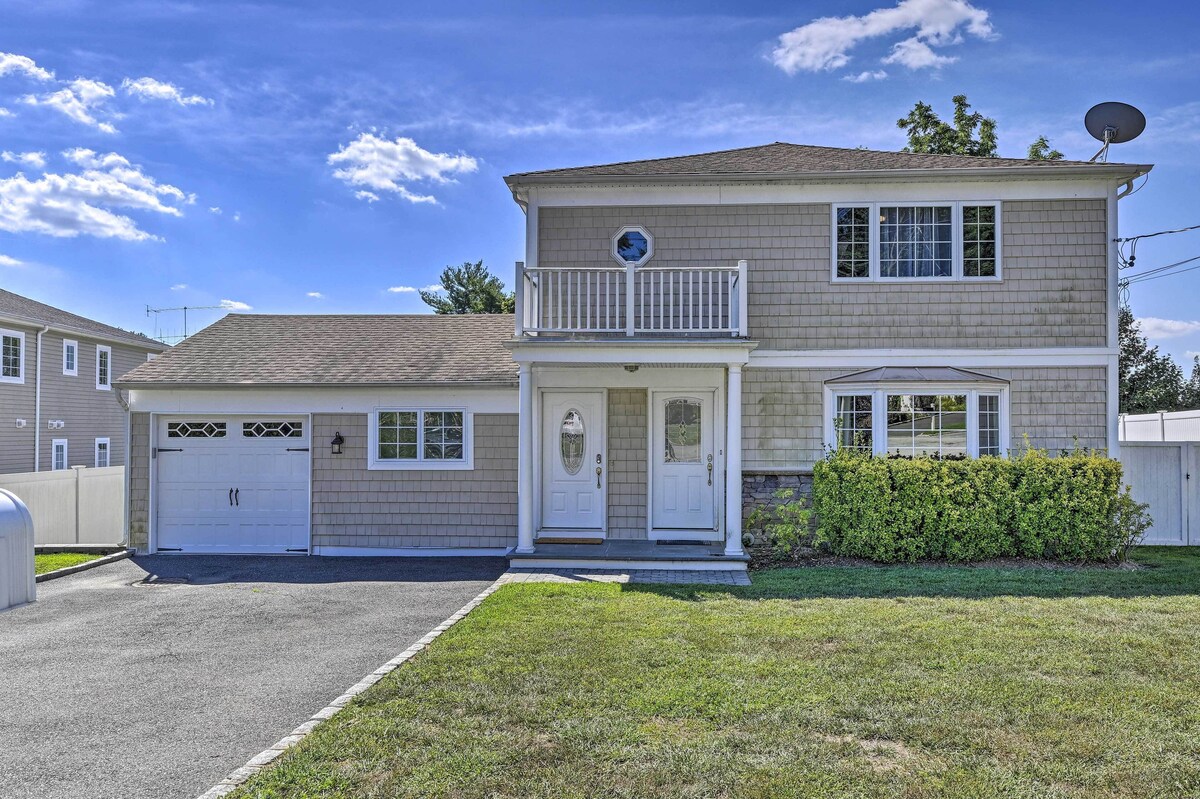 Glen Cove Home: Walk to Boardwalk + Dining!