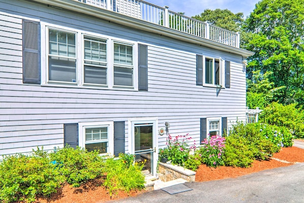 Bourne Vacation Rental | 1BR | 1BA | Stairs Required | 700 Sq Ft