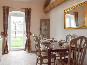Living room/dining room | Apple Tree Barn - Brook House Farm, Minshull Vernon, near Nantwich