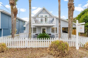 Bluefin Beach Cottage!