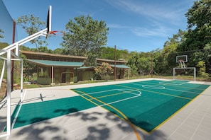 Sportplatz