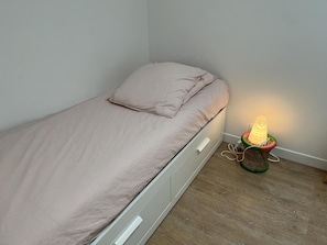 bedroom twin for one