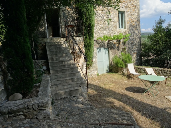 Enceinte de l’hébergement