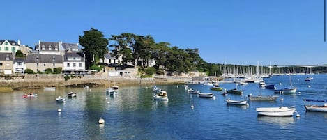 Port de Sainte-Marine, à 1km de la maison