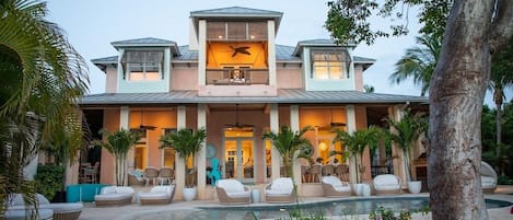 Exterior overlooking the bay and Eleuthera 