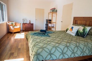 Bedroom with Queen Bed