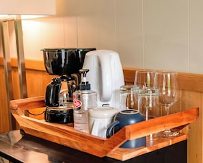 Kaffee und/oder Kaffeemaschine