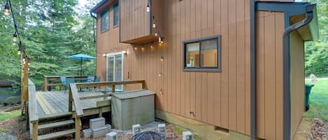 Tobyhanna Vacation Rental | 3BR | 2BA | 1,641 Sq Ft | Stairs Required