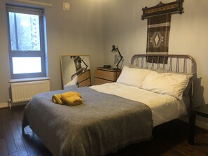 Bed room