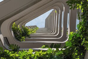 Vista frontal de la propiedad