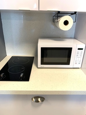 2 Burner top & microwave