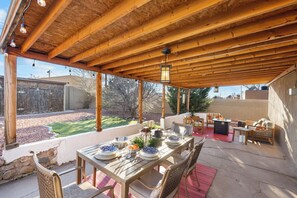 Brunch on the patio. Note: Photo is staged. All decor is available for guest use