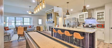 San Antonio Vacation Rental | 3BR | 2BA | 1,490 Sq Ft | Half Step to Enter