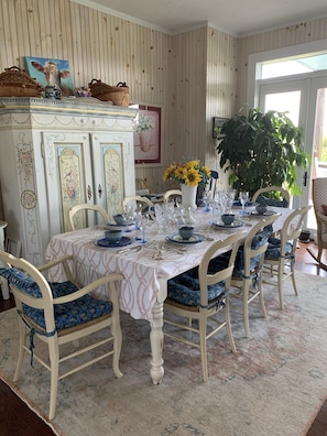 Dining room to host lovely meals.