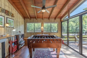Spielezimmer