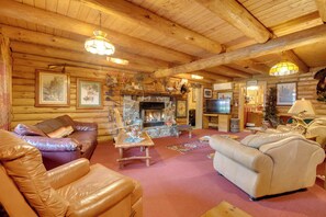 Living Room | 1st Floor | Smart TV w/ Cable | Window A/C Units & Electric Heat
