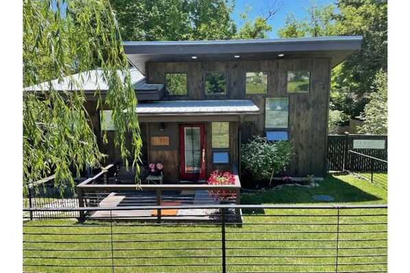 Welcome to Modern Downtown Gem in Callicoon