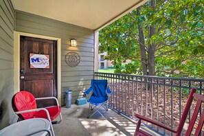 Covered Patio | 1st-Floor Condo | Central Air Conditioning | Free WiFi