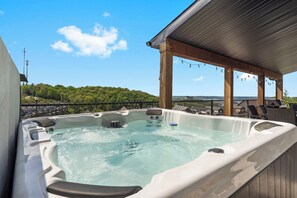 Bain à remous extérieur