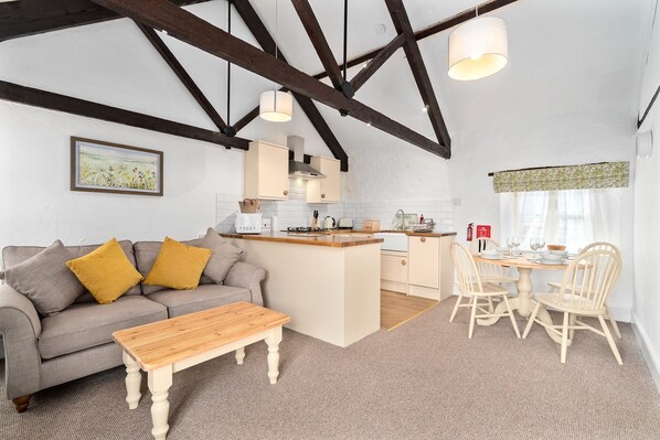 Open-plan design | Mill Cottage - Old Mill Cottages, Marldon, near Paignton